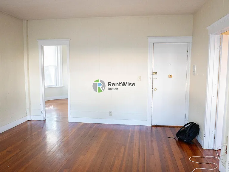 1114-1118 Commonwealth Ave — Photo 13