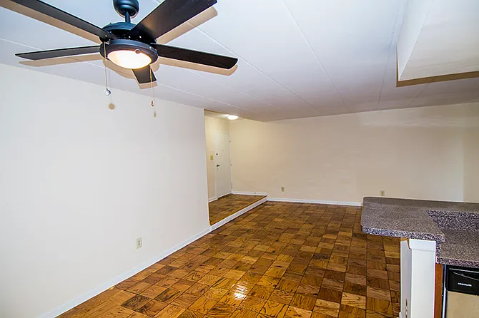 Ashley Apartments — Photo 38