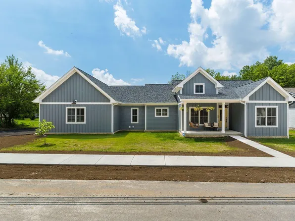 52 Clinton St, Canal Winchester, OH 43110