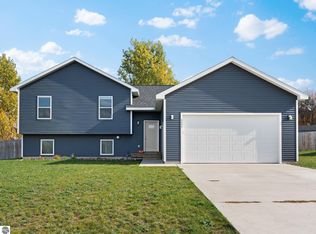 5357 Revella Ln, Grawn, MI 49637