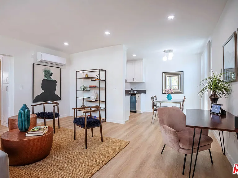 6244 De Longpre Ave #1 — Photo 8