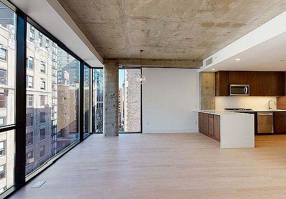 4th image of 132 W 26th St Penthouse 12