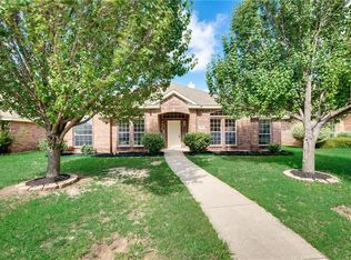 1053 Suffolk Ln, Cedar Hill, TX 75104