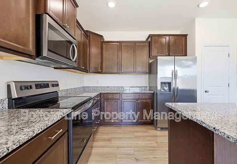 24 Blackthorn Ln — Photo 42