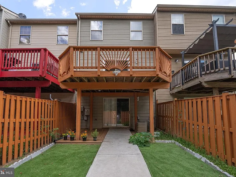 15226 Wentwood Ln — Photo 35