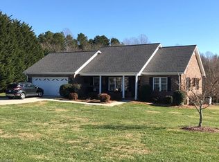 793 Whitaker Chapel Rd, Pilot Mtn, NC 27041