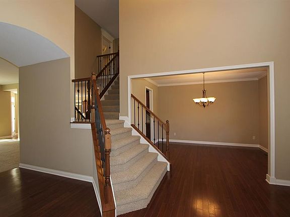 5th image of 2253 Maple Leaf Ct