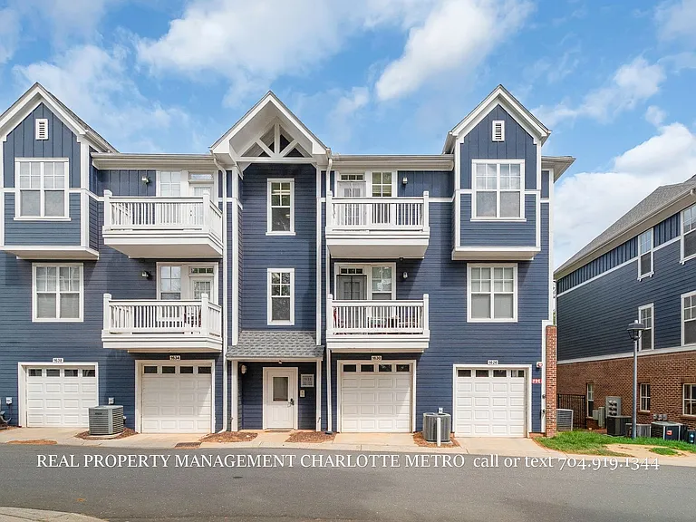 1630 Walnut View Dr — Photo 1