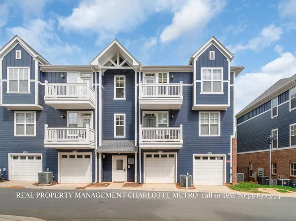 1630 Walnut View Dr, Charlotte, NC 28208