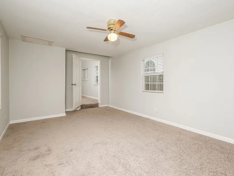 2730 Bear Springs Dr — Photo 15