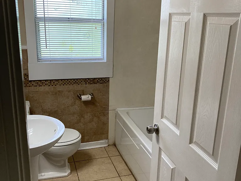 600 Eason Pl — Photo 17