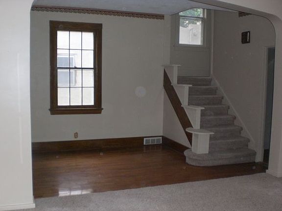 3rd image of 1238 N Park Ave