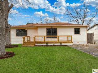 2054 W Mill St, New Braunfels, TX 78130