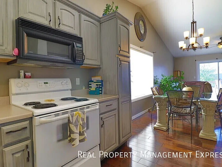 109 N Foss Ave — Photo 20
