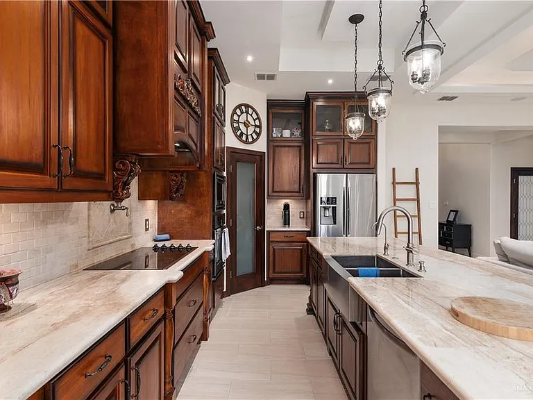 2314 Elbrus Ave — Photo 11