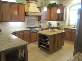 453 W Vermont Ave, Clovis, CA