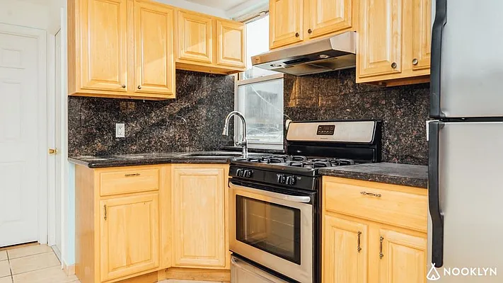 Rented by Nooklyn NYC LLC | media 32