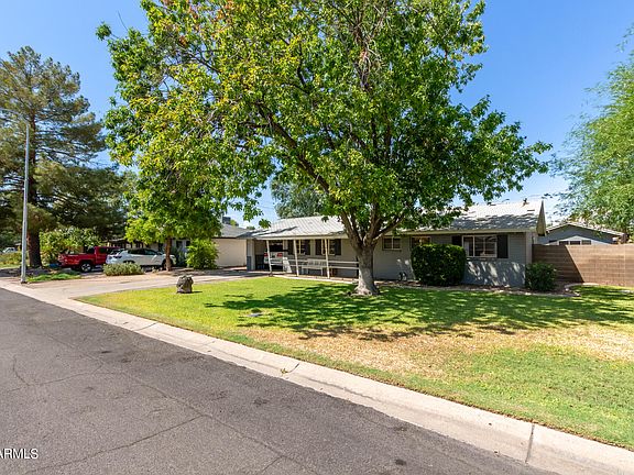 2nd image of 714 E SOLANA Drive