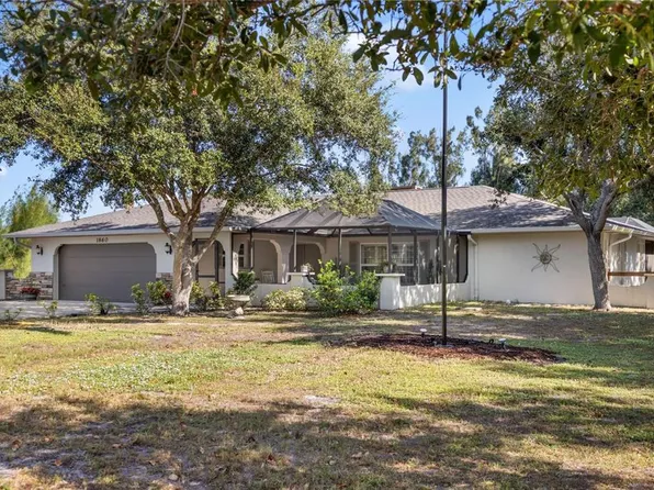 1860 Mackintosh Blvd, Nokomis, FL 34275