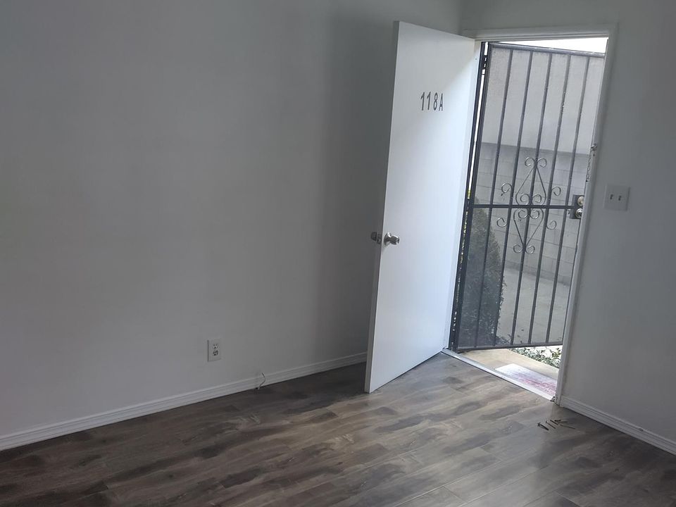 1st image of 118 N Inglewood Ave