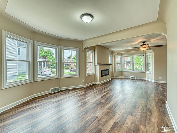3rd image of 138 Tremont St
