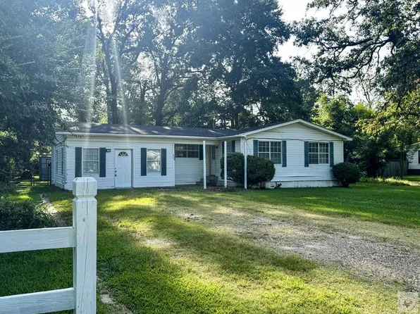 801 E 12th St, Hooks, TX 75561