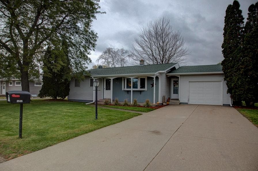 1st image of 2535 1st Ave W