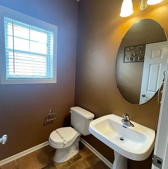 11331 Stratton Ave — Photo 3