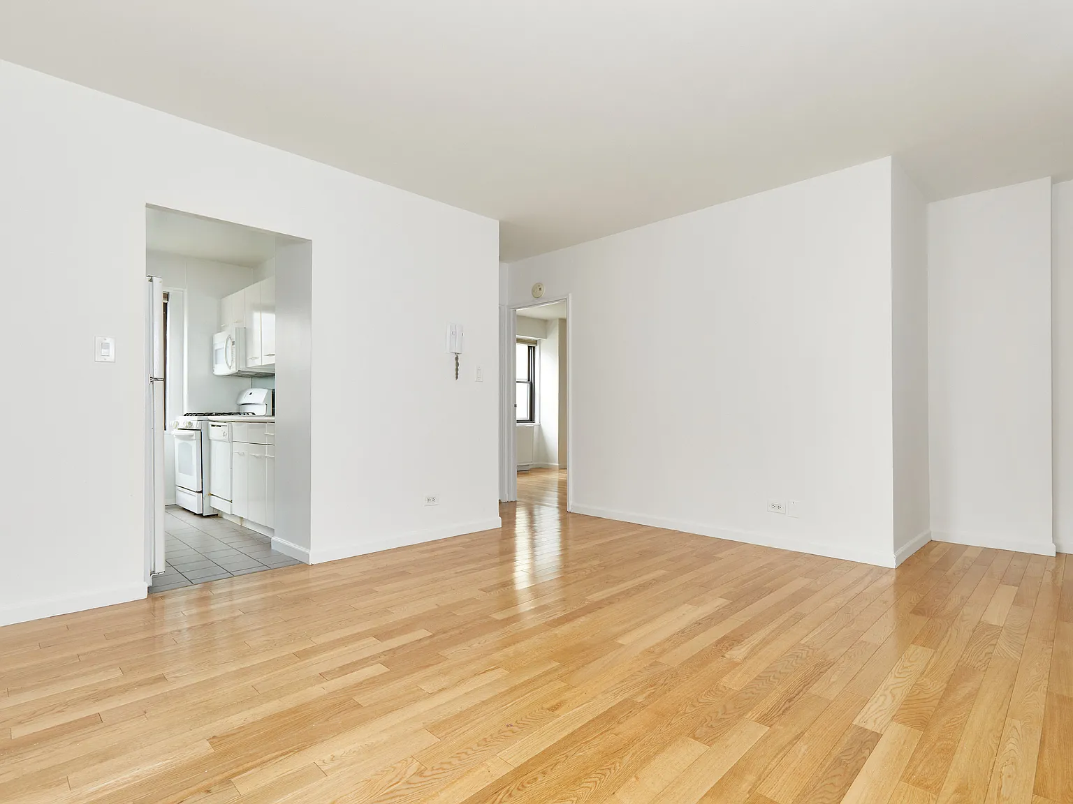 345 East 80th Street — Photo 3