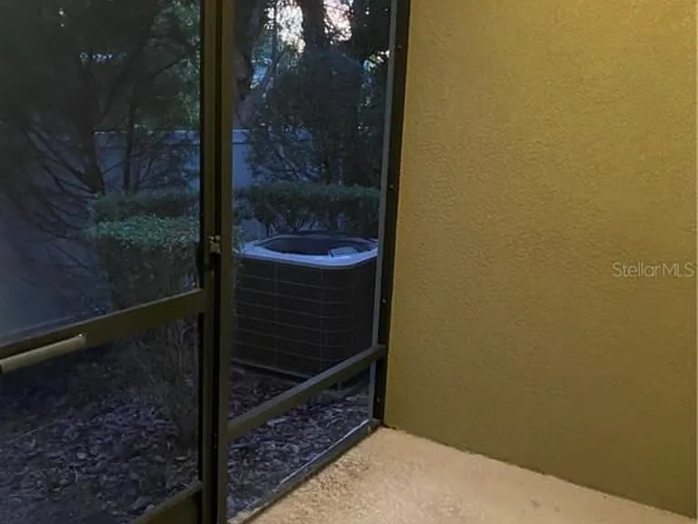 10452 Whittington Ct — Photo 36