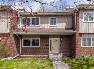 121 University Ave E #19, Waterloo, ON N2J4J1