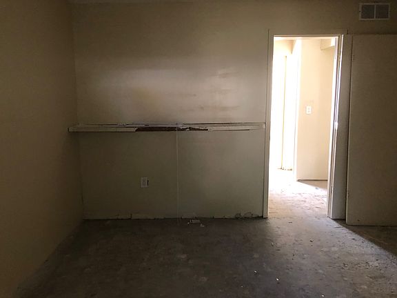 2nd image of 4900 Southworth Ct