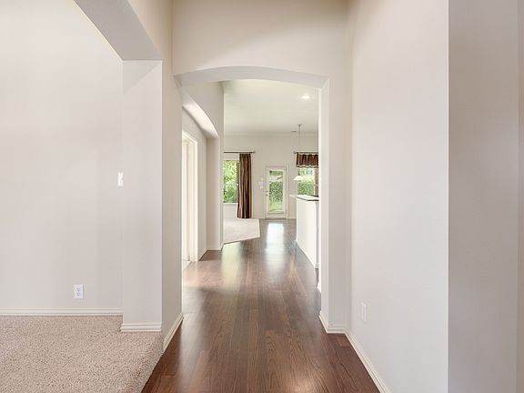 3_307_Texoma_Drive-3.jpg
