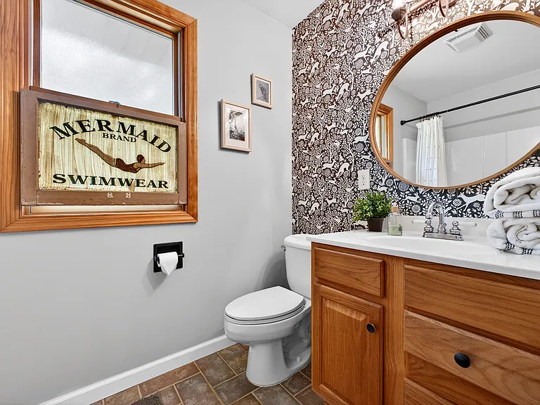 162 Hilltop Ct — Photo 24