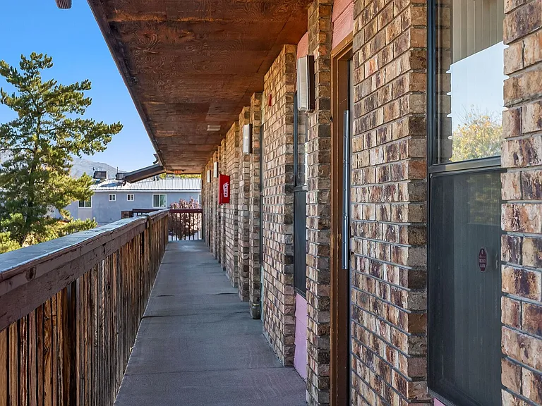 Brandywood Park Apartments — Photo 15