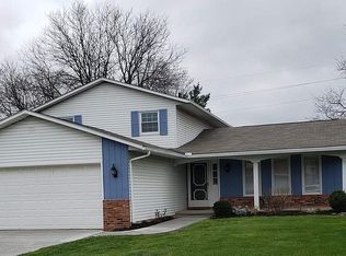 340 Crestview Dr, Elyria, OH 44035