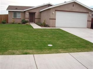 2449 Valley View St, Selma, CA 93662