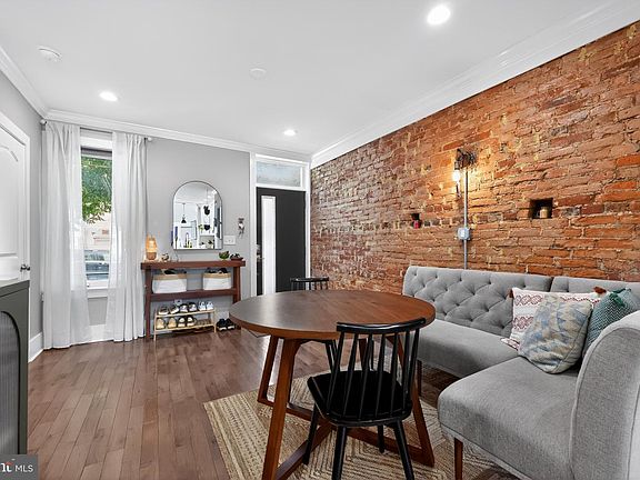 5th image of 2655 Martha St