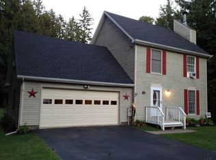 209 Van Aernem Rd, Malta, NY 12020
