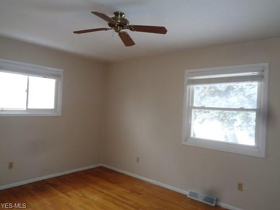 5th image of 1125 E 341st St