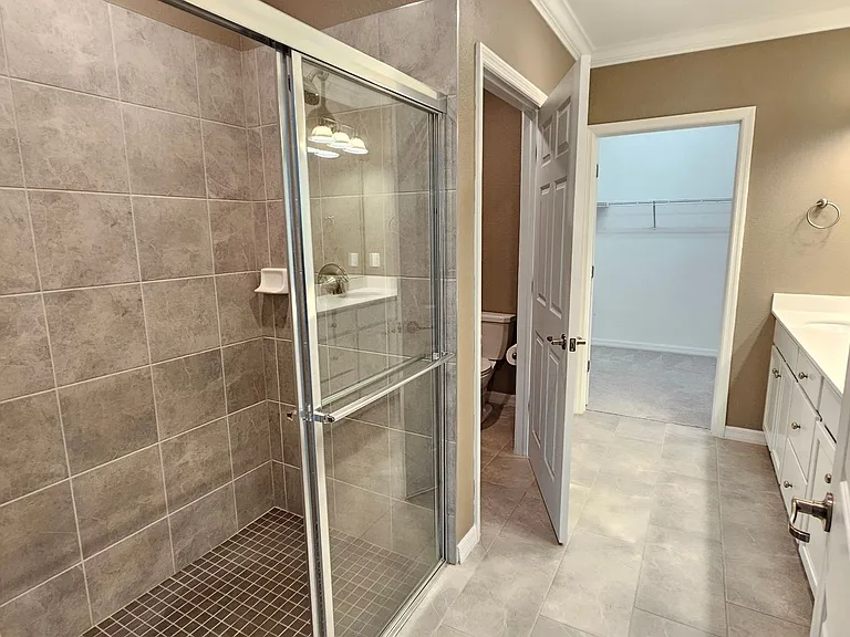 10027 Crooked Creek Dr #101 — Photo 29