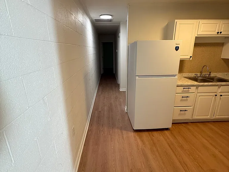 605 Barton St #A — Photo 15