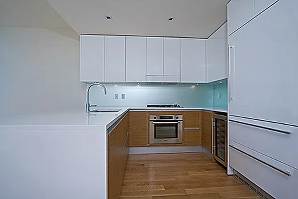 Sold by Adriana Arciello, LREB | media 31