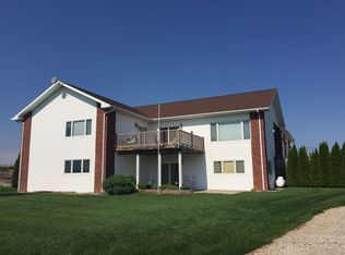 5954 E Hall School Rd, North Platte, NE 69101