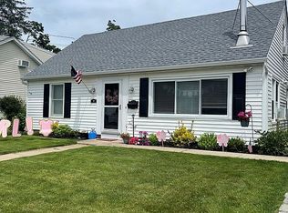 99 Marlborough Rd, Babylon, NY 11702