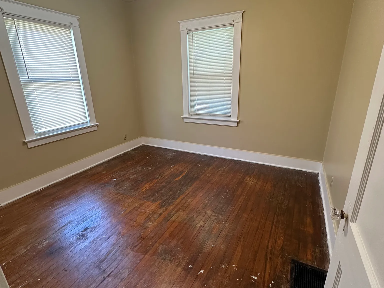 2 bed, 864 sqft, $1,200 — Photo 4
