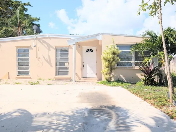490 Tulip Tree Drive, Lake Worth, FL 33462
