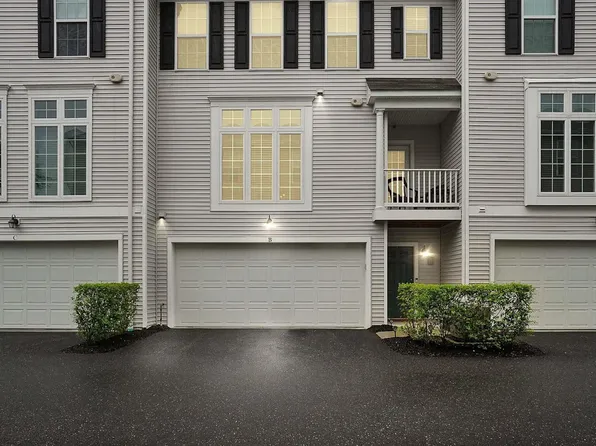 3005 Meridian Cmns, Camp Hill, PA 17055