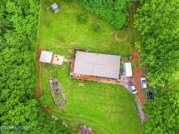 3rd image of 516 Knob Rd