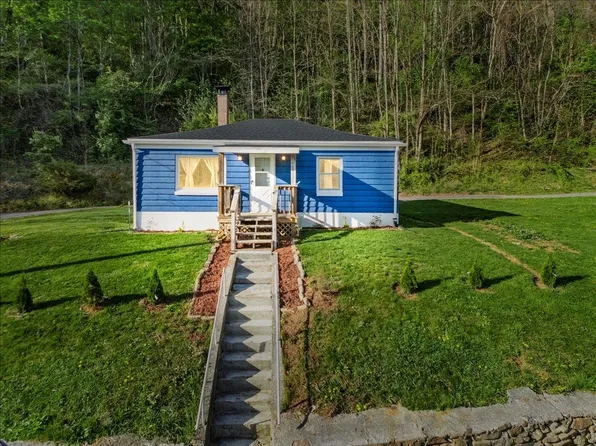 6595 Roanoke Rd, Shawsville, VA 24162
